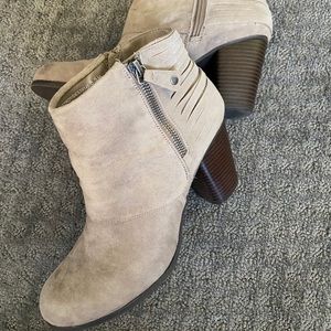 Madden Girl Booties 8.5